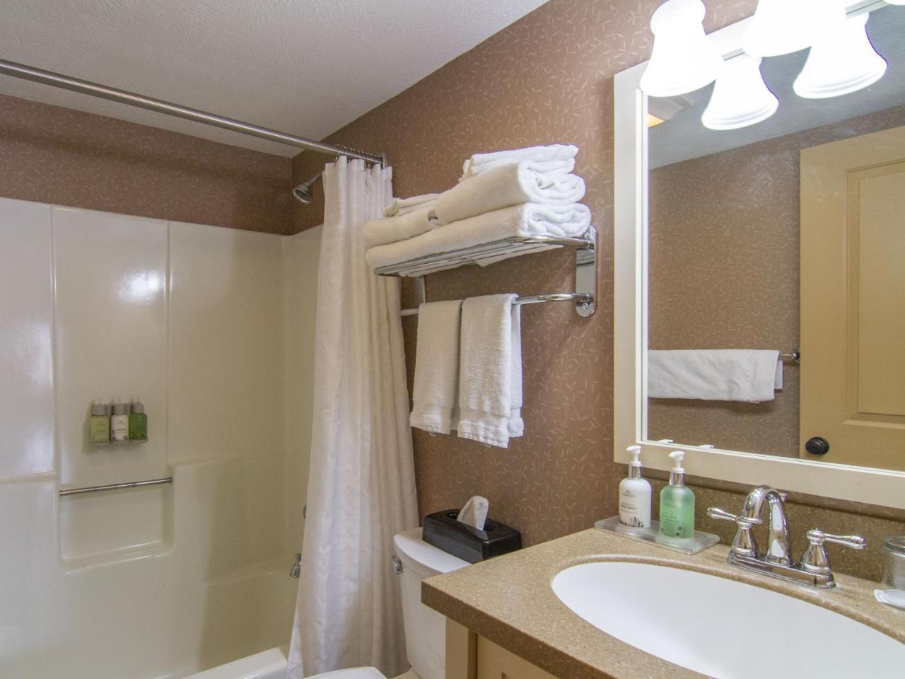 Spacious 2 Bed Condo At Crystal Mountain Resort Thompsonville Экстерьер фото
